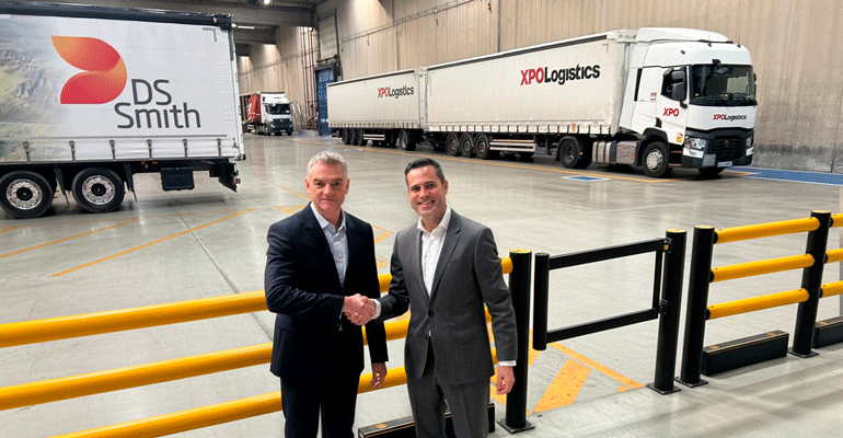 DS Smith incorpora un dúo-tráiler operado por XPO Logistics para mejorar la eficiencia y sostenibilidad de su logística en España