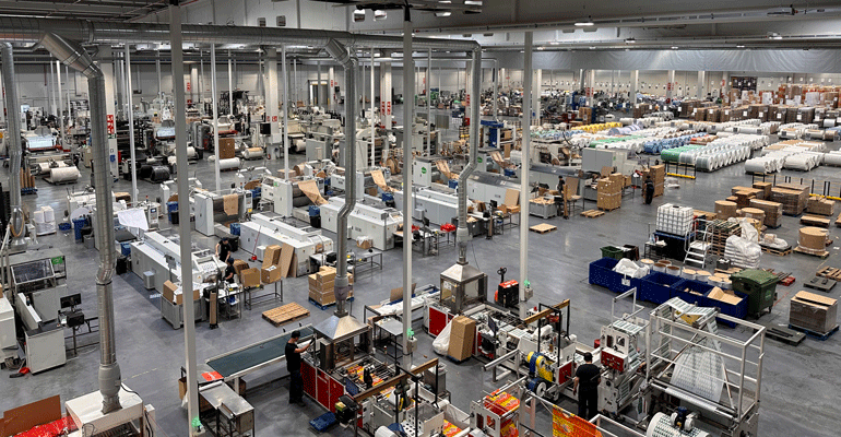 Eversia inicia su actividad su nueva planta en Lorquí reforzando su liderazgo en el sector del packaging